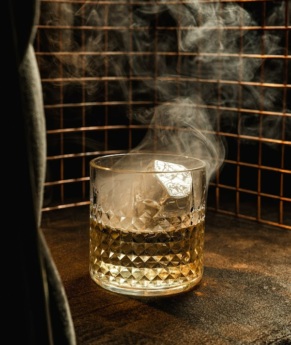 Smoked old fashioned pour